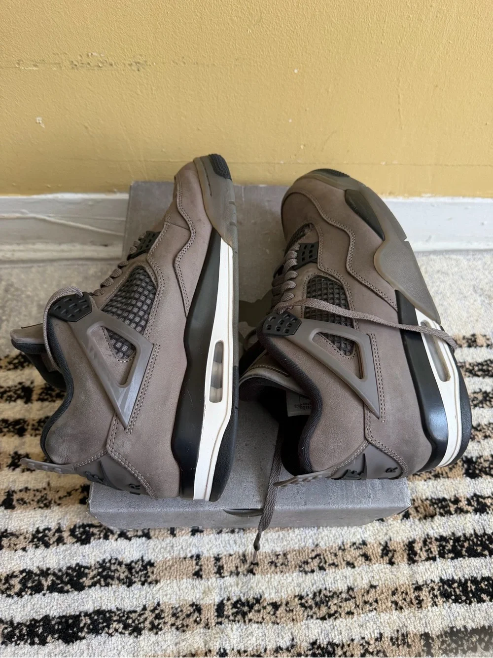 Aire Jordan 4 Retro cave stone/ Black-Fantom